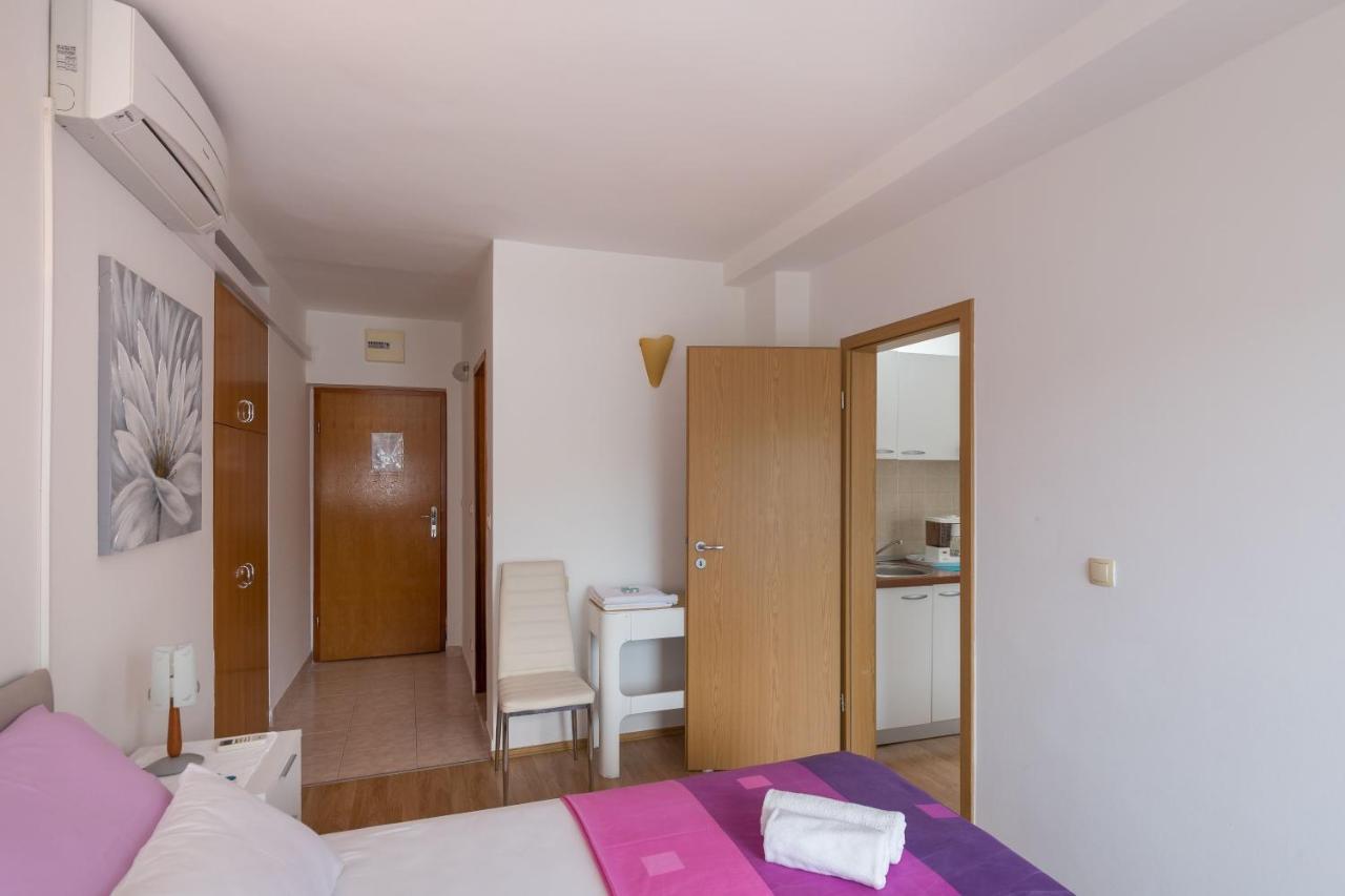 Apartments & Room Eva Слано Стая снимка